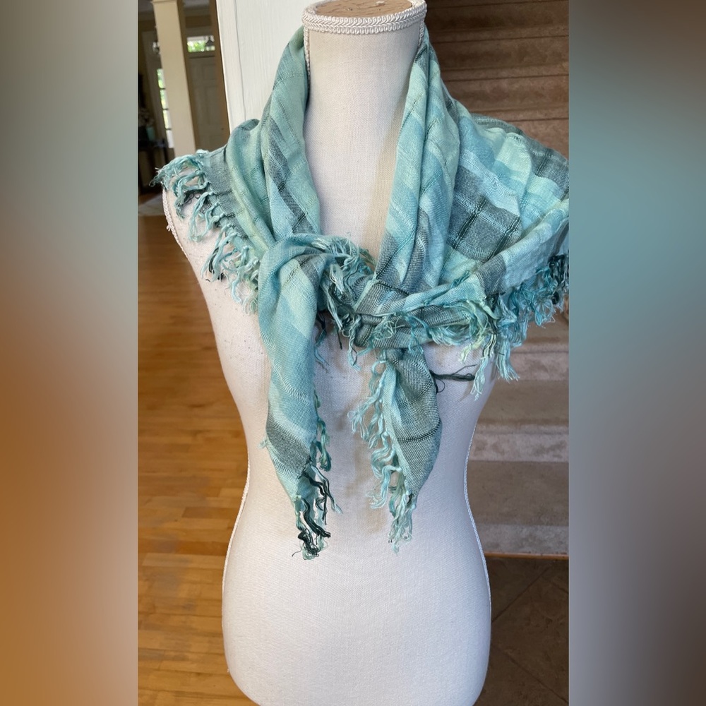 Woven Scarf in Shades of Green With Fringe.